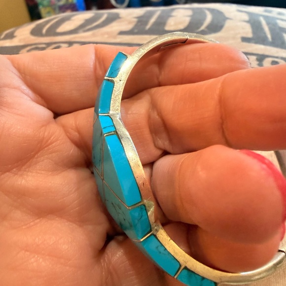 Taxco Vintage Turquoise and Silver cuff Bracelet - Picture 4 of 12